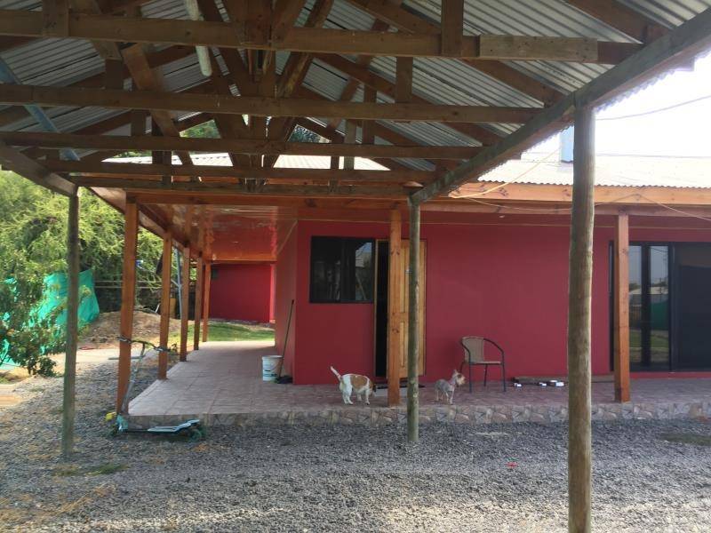 Casa con piscina y oficina — Sector Santa Julia